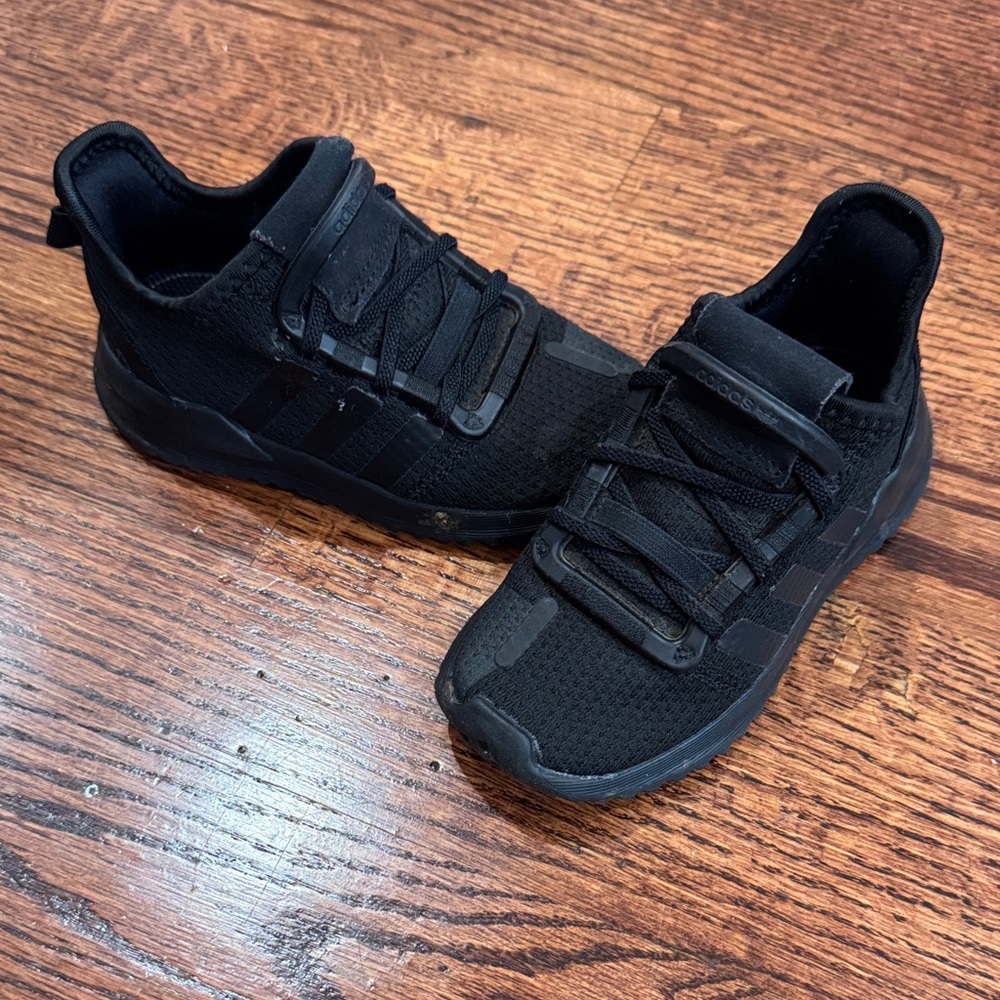 Adidas Men's All-Black Sneakers